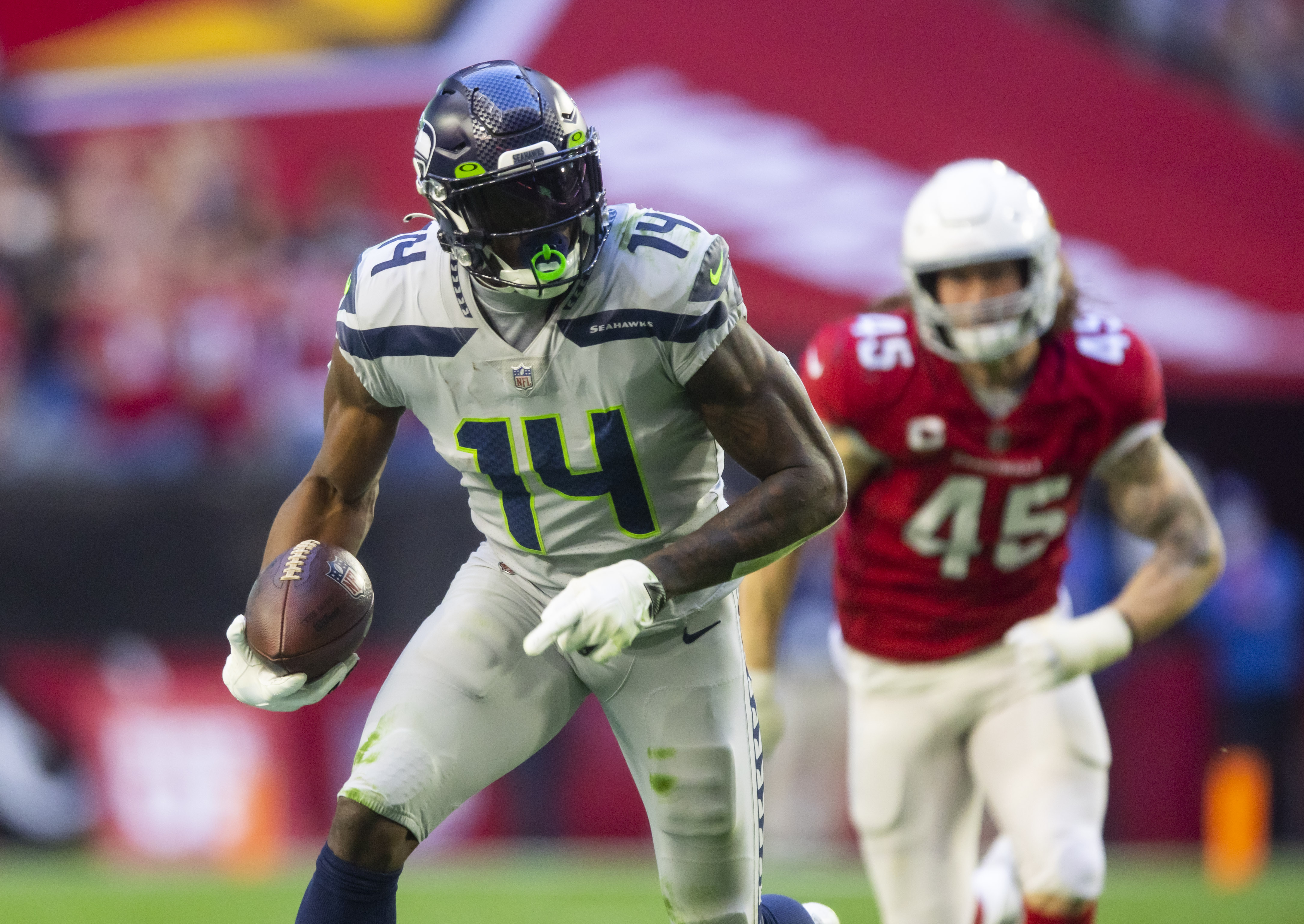 Jan 9, 2022; Glendale, Arizona, USA; Seattle Seahawks wide receiver DK Metcalf (14) against the Arizona Cardinals at State Farm Stadium. 